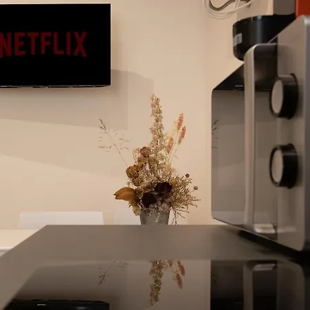 Superfast Fibre&netflix Modern Roiano * Trieste